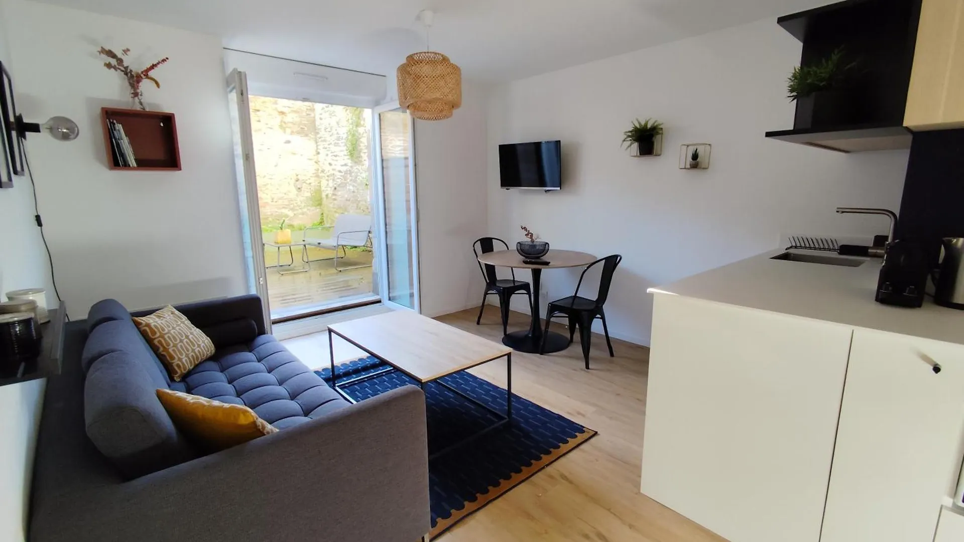 T1 Grand Confort Avec Terrasse Privee Brest 0*,